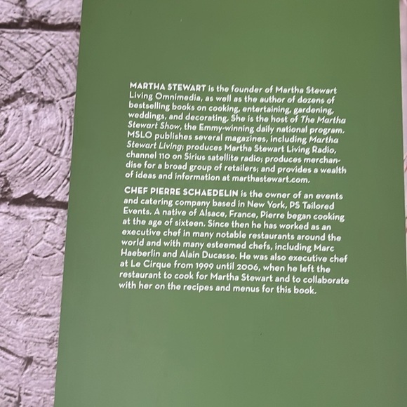 “Martha’s Entertaining-A Year of Entertaining” Coffee Table Book 2011 Stewart - Picture 6 of 10